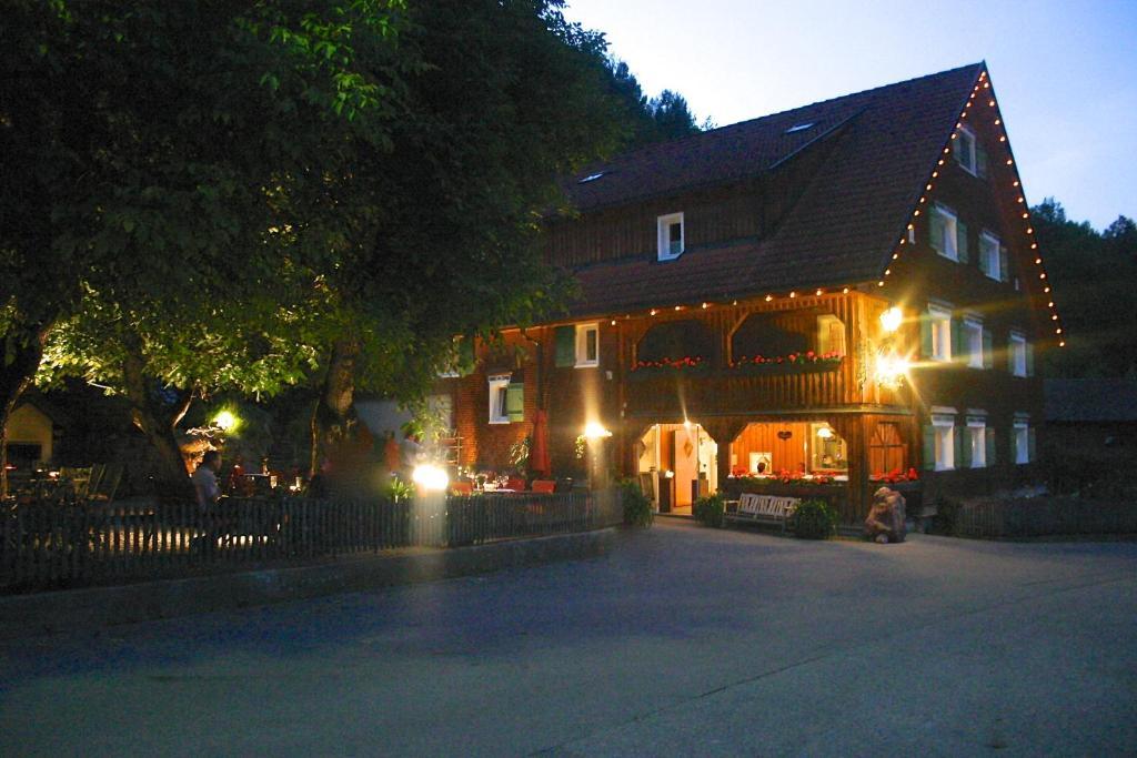 Hotel Gasthaus Schaefle Бюрзерберґ Екстер'єр фото